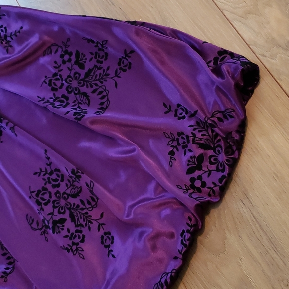 Trixxi Prom / Wedding Guest Dress - Purple / Black Halter - Picture 2 of 15